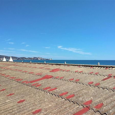 Vacansis Habitaciones De Hostal A Primera Linea De Playa En Кульера Экстерьер фото