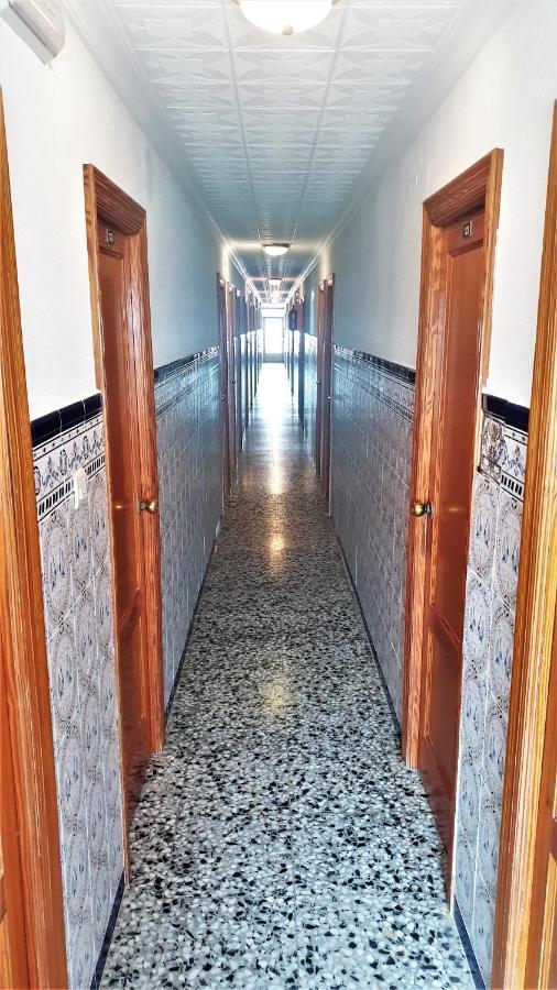 Vacansis Habitaciones De Hostal A Primera Linea De Playa En Кульера Экстерьер фото